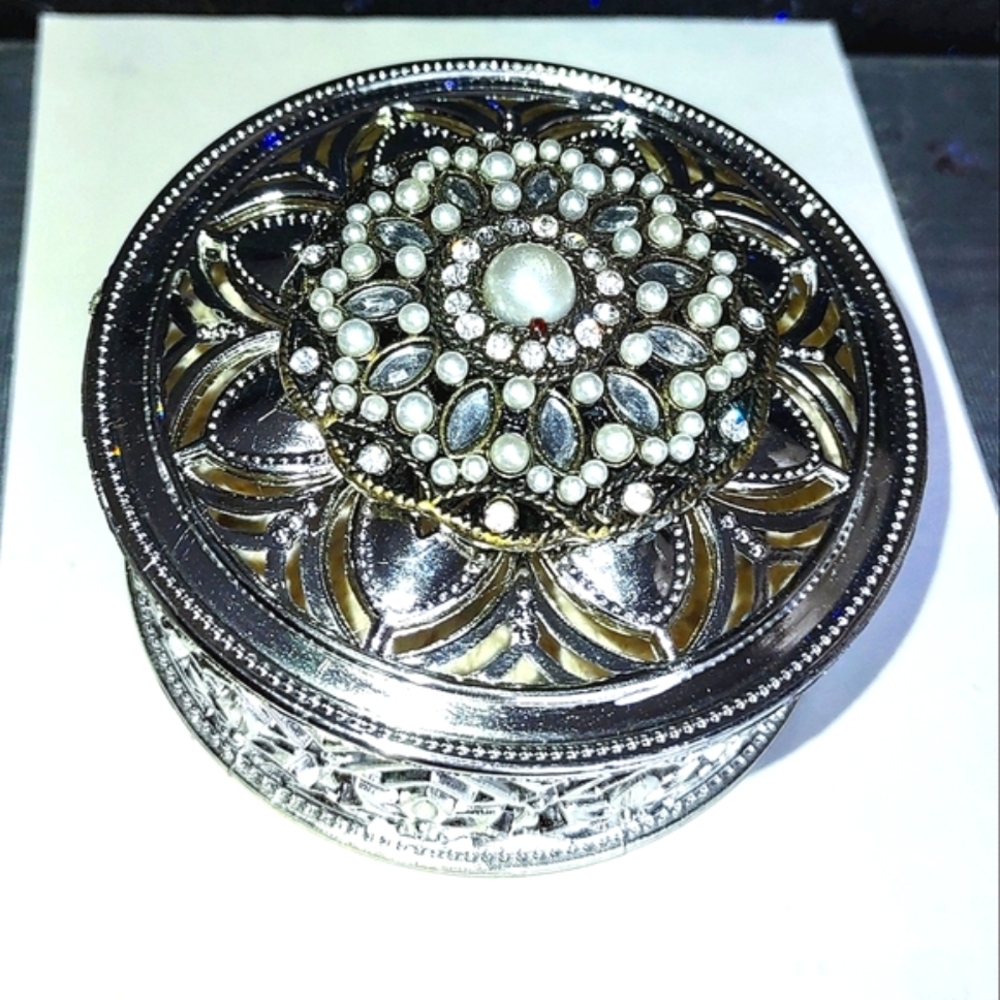 Silver Fancy Round Jeweled Container w/ Embellished Lid